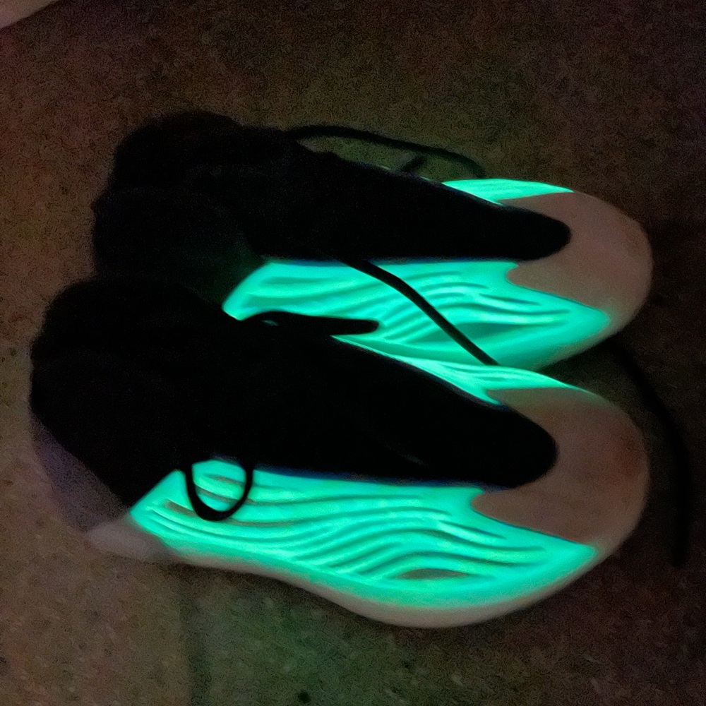 Yeezy Adidas Frozen Blue QNTM men's size 9